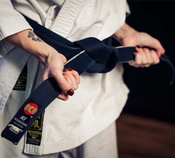 posiadam stopnień mistrzowski 1DAN ITKF w karate